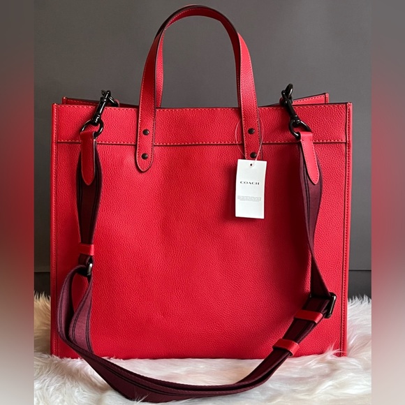 💰SOLD - CE468 - Coach Field Tote 40 with Coach Badge - Picture 5 of 11